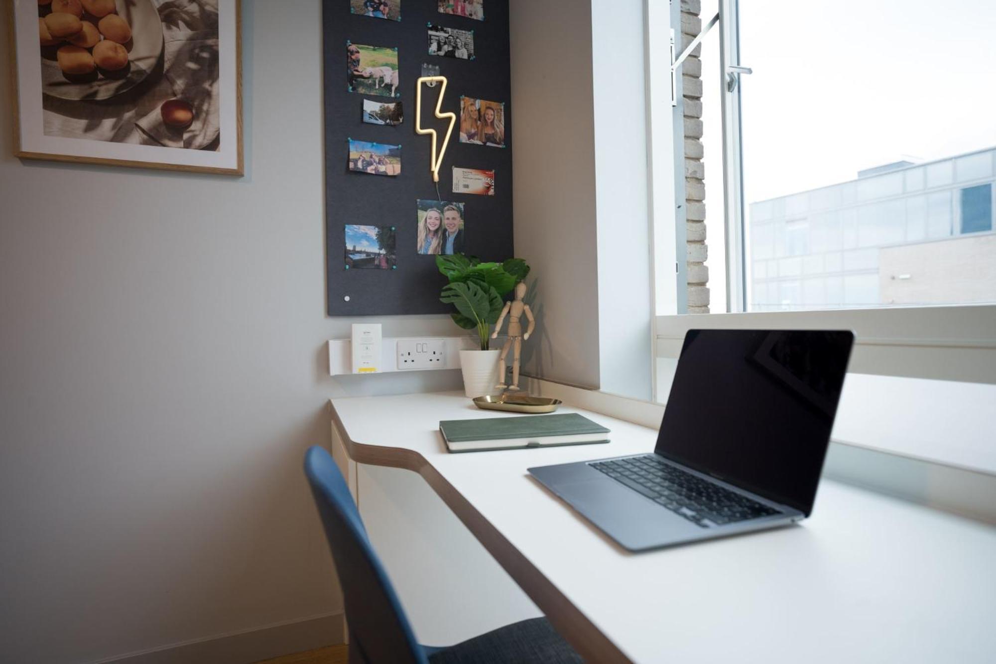 For Students Only The West Wing In Apartment Cardiff
