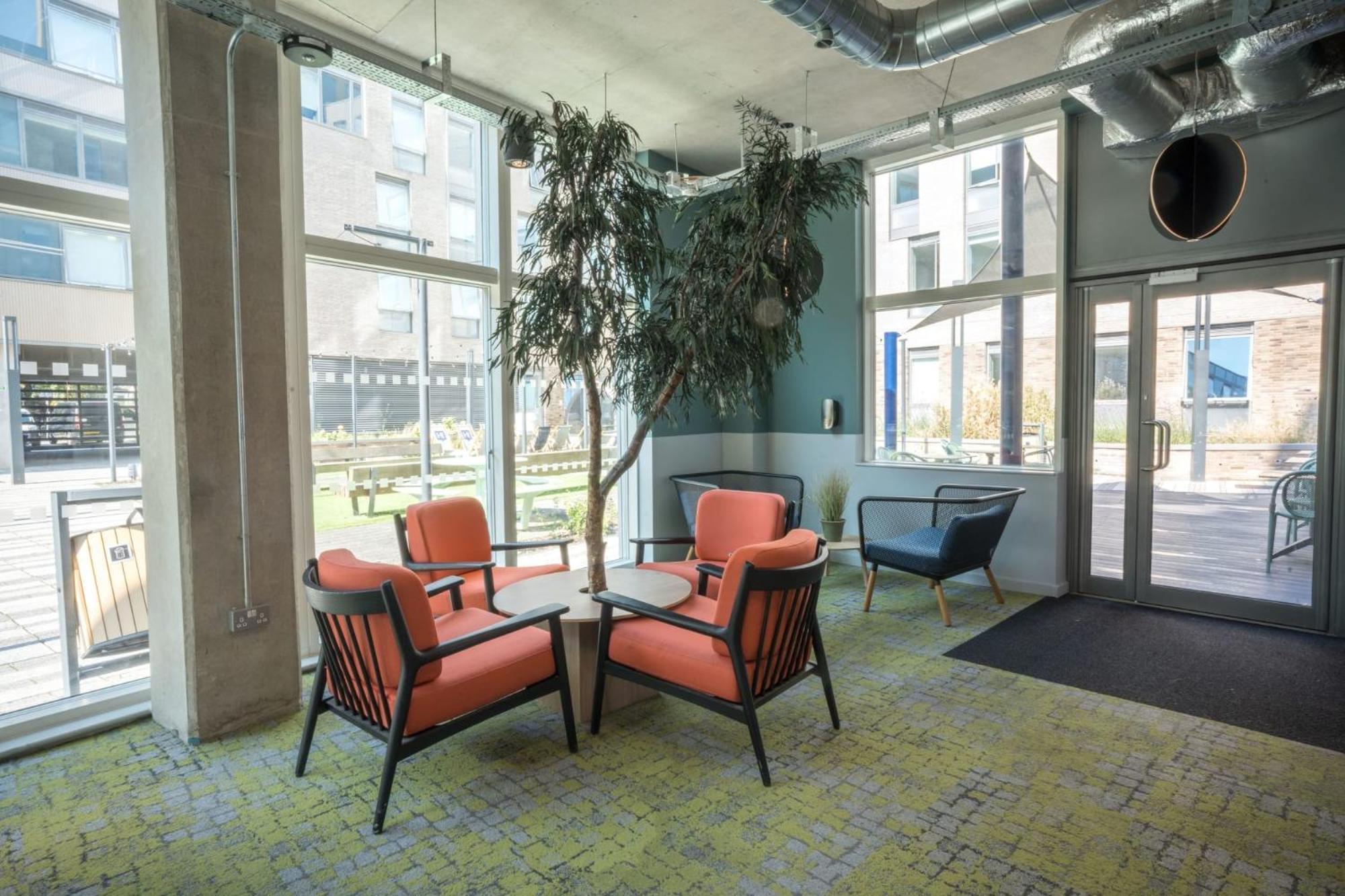 For Students Only The West Wing In Apartment