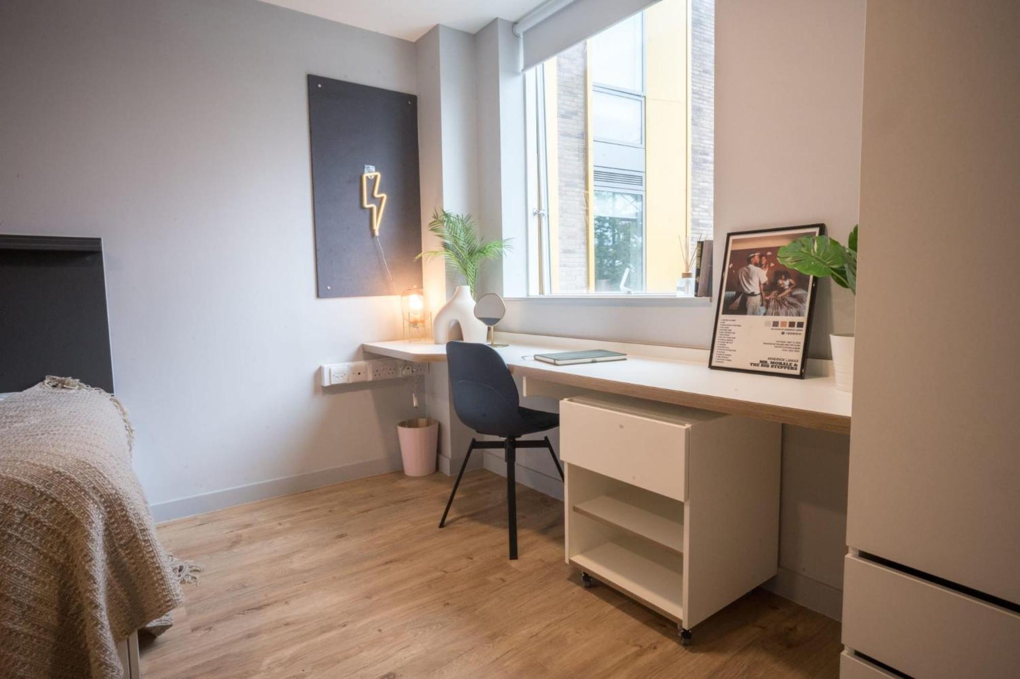 For Students Only The West Wing In Apartment Cardiff